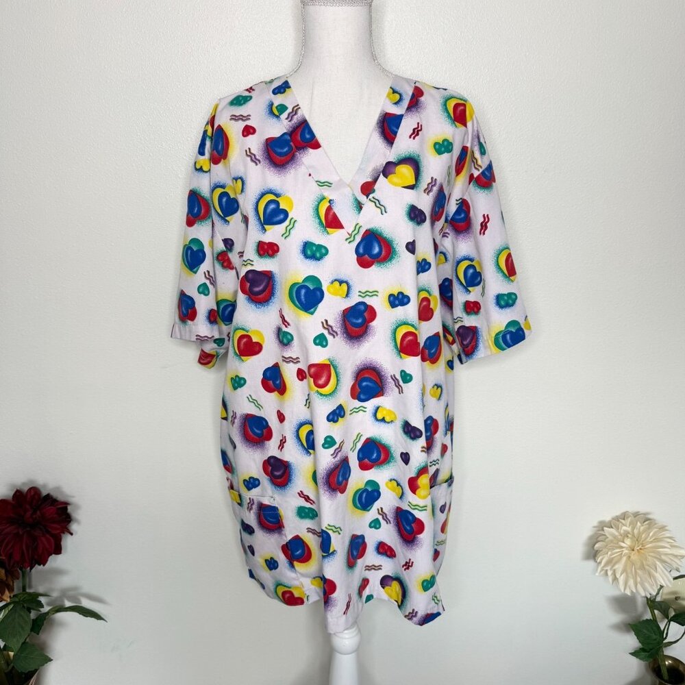Natural Uniforms Women's Heart Theme Scrub Top Size 2XL White with Hearts